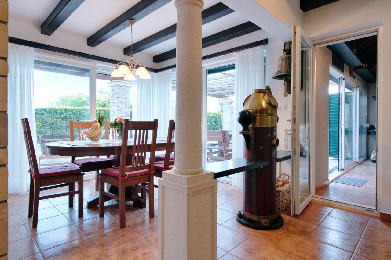 Villa Luci Pucisca Extérieur photo