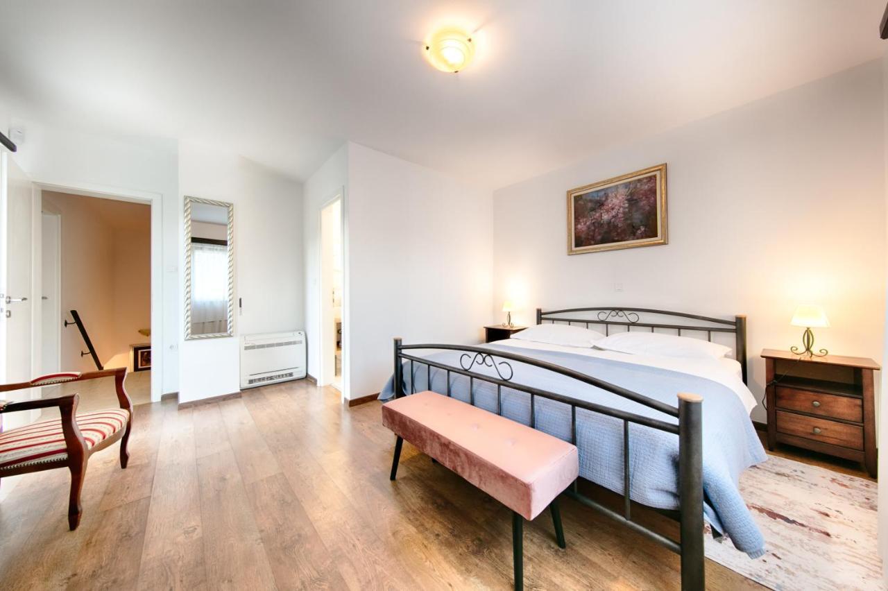 Villa Luci Pucisca Extérieur photo